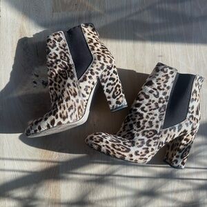 Sam Edelman Case Leopard Print Calf Hair high heel Chelsea Bootie Size 7.5